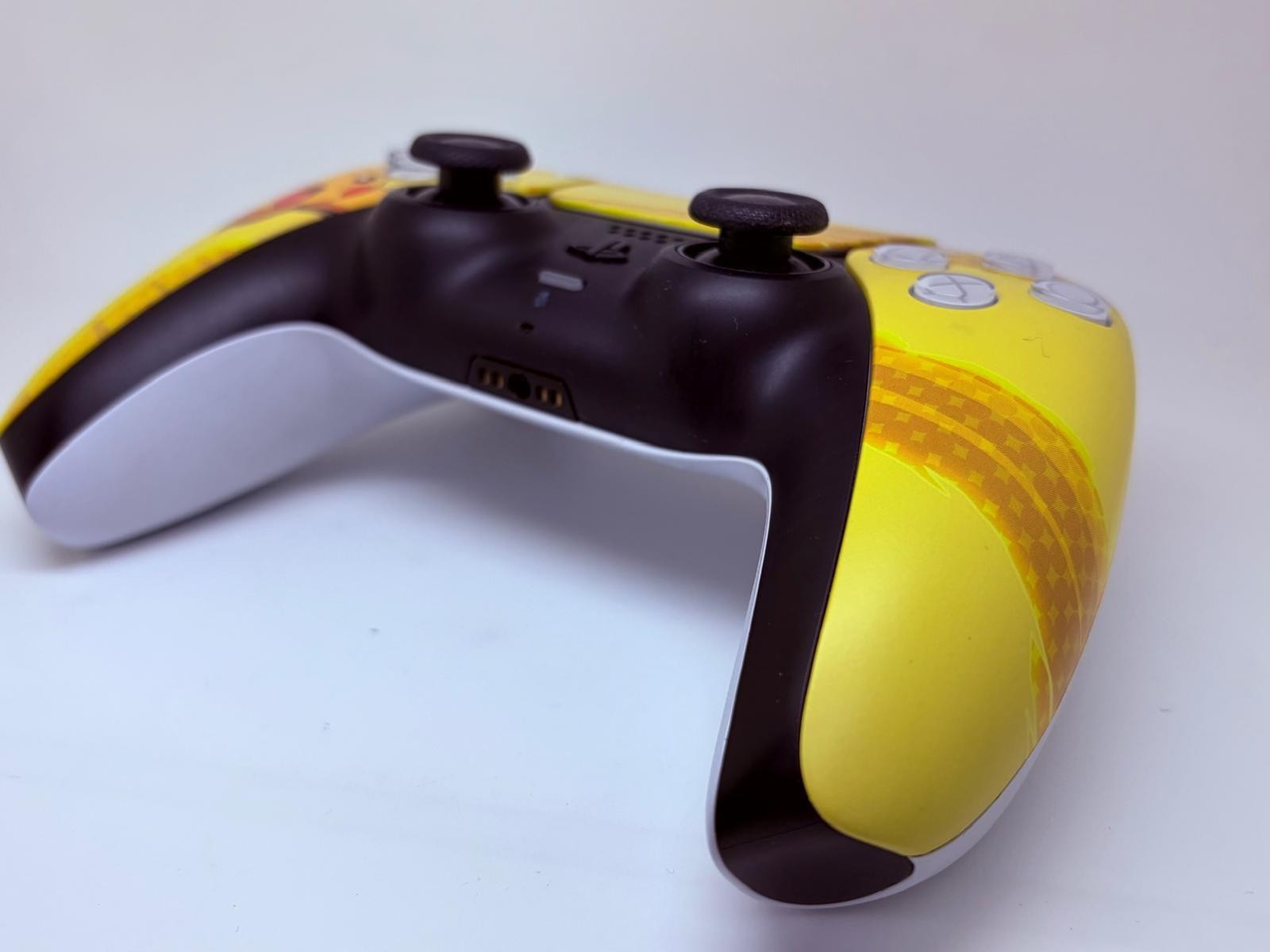 Sony PS5 controller dualsense - Custom PIKACHU POKEMON - Great Condition!!