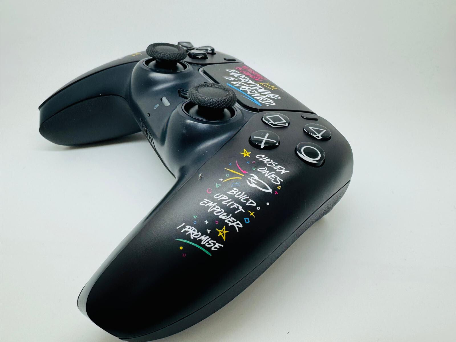 Sony PS5 controller dualsense - Custom LeBron James - great condition